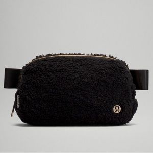 Black Lulu Fleece Bag